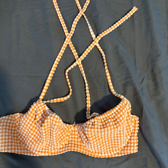 Bikini - Picture 3 of 5